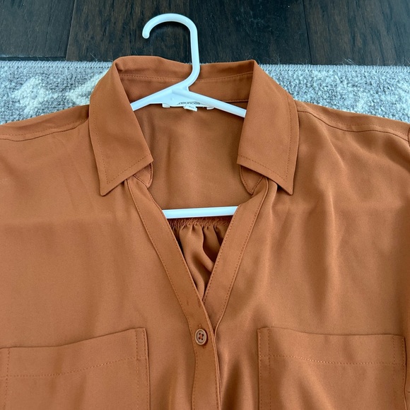 Maurices rust orange button down blouse size medium - Picture 4 of 6